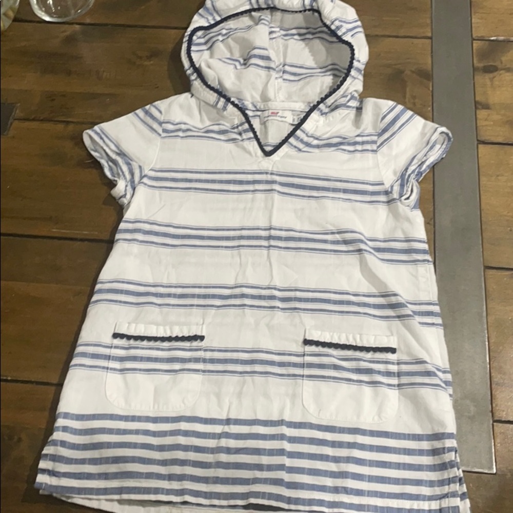 Girl Vineyard Vines top